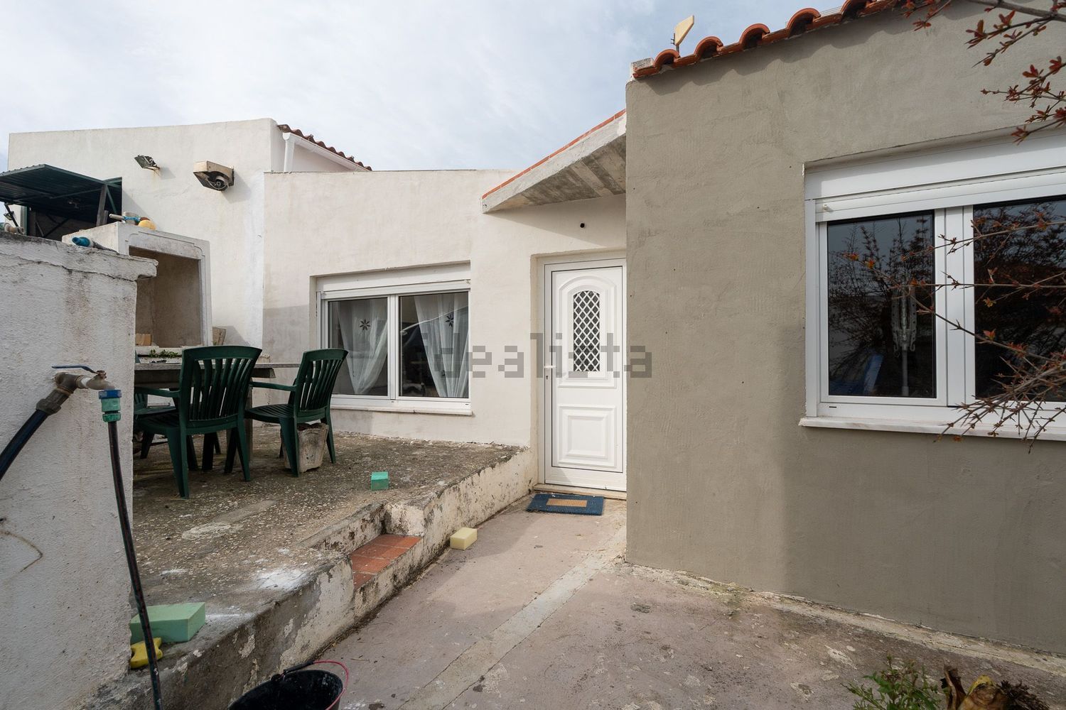 小楼房或独栋别墅出售在Rua do Casaleiro, 9 - 外立面