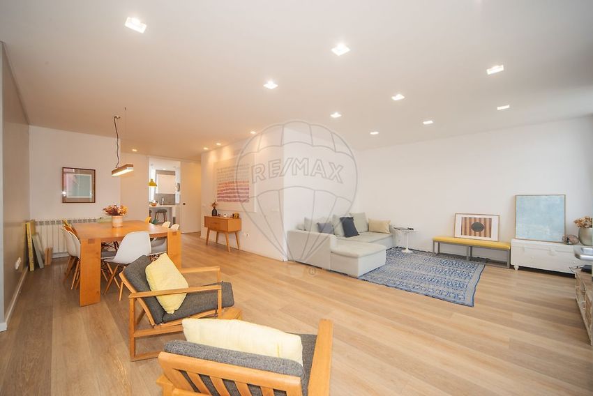 公寓 t3出售在Rua de São Bernardo, 34 a