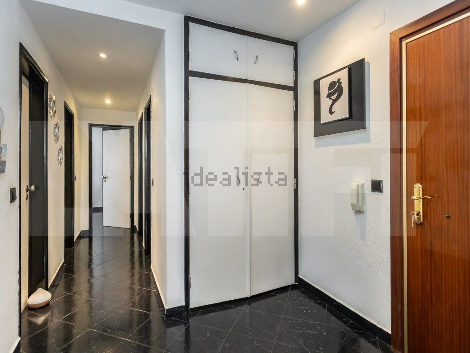 公寓 t3出售在Rua Professor Egas Moniz - 过道