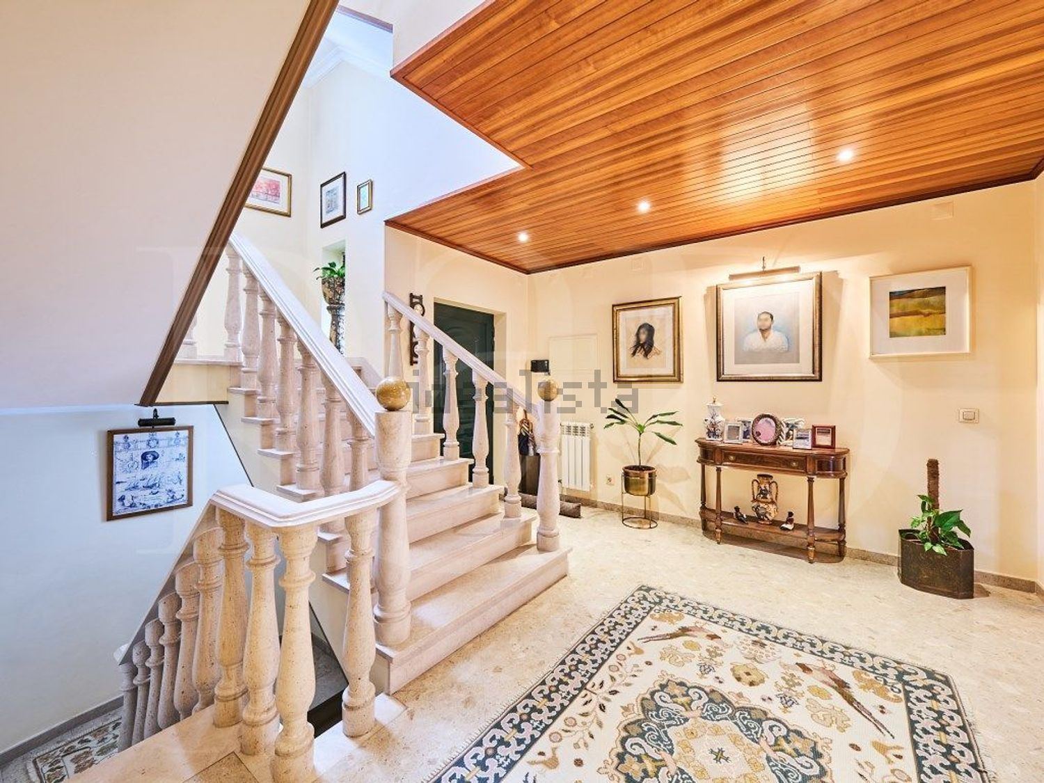 小楼房或独栋别墅出售在Rua Bartolomeu Perestelo, 189 - 详情