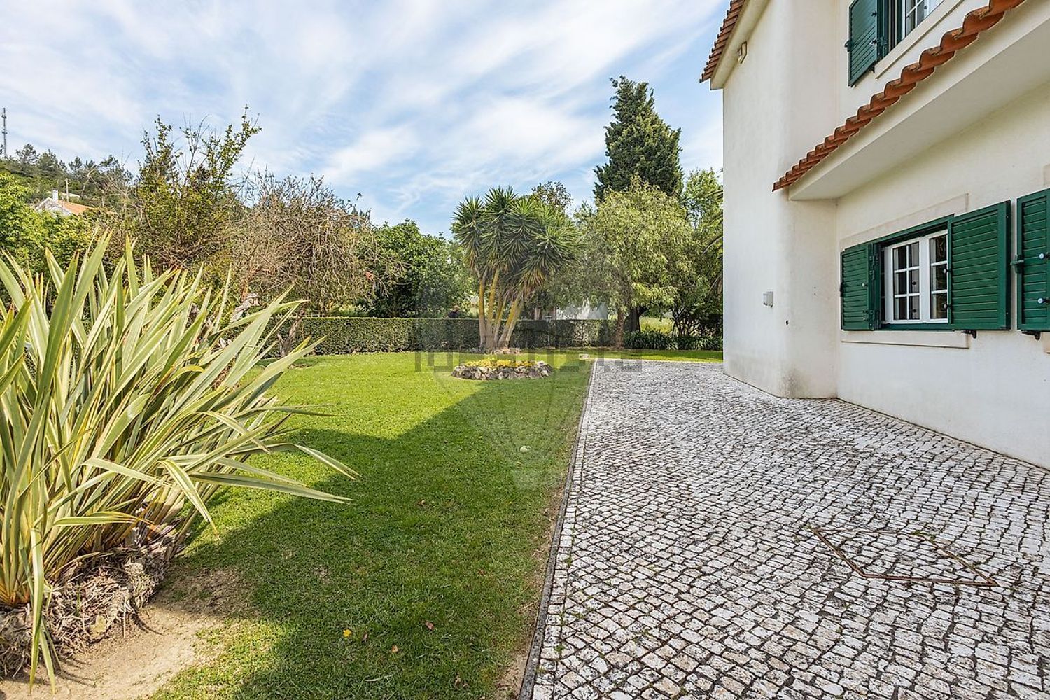 小楼房或独栋别墅出售Estr. da Serralheira de Baixo - 外立面