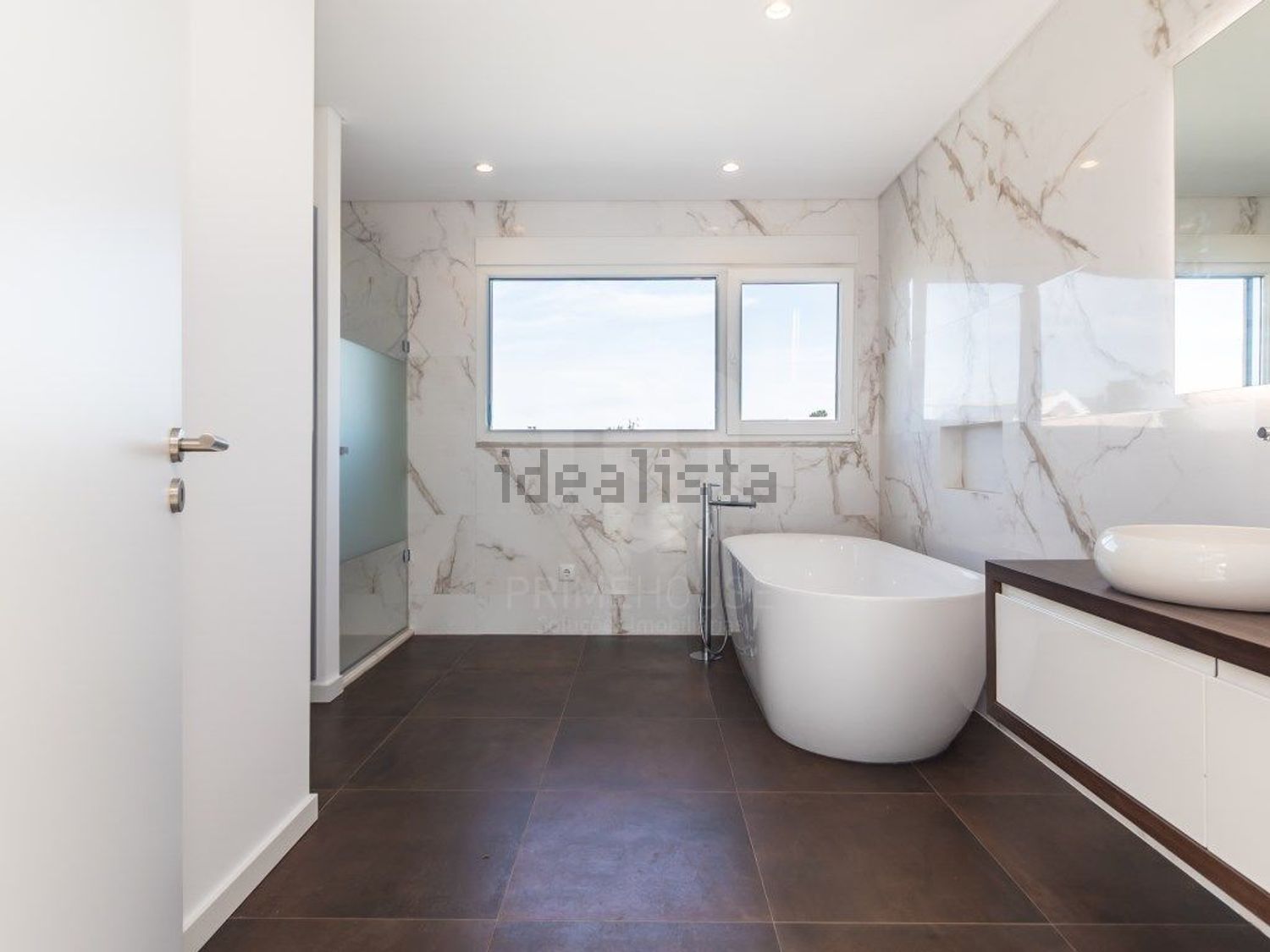 小楼房或独栋别墅出售在Rua das Galeotas, 14 - 居住