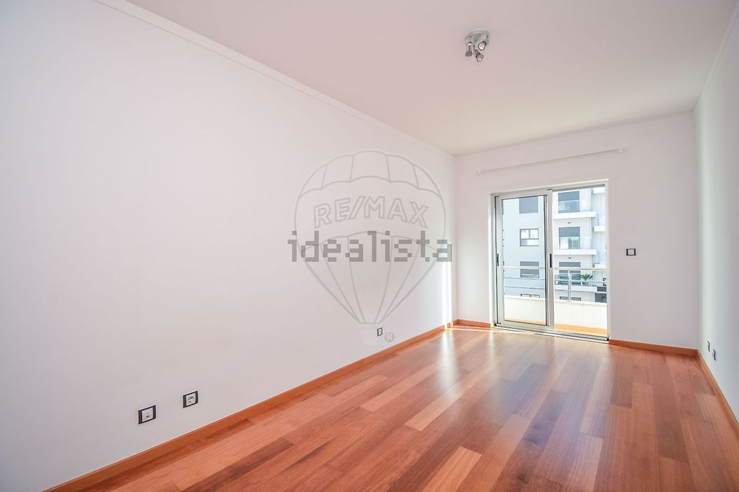 出租公寓 t3在Rua 1º de Maio - 居住