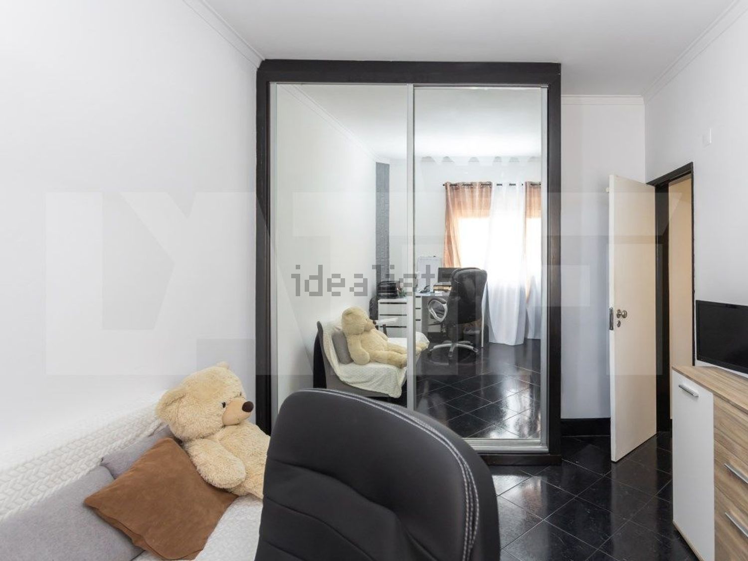 公寓 t3出售在Rua Professor Egas Moniz - 卧室