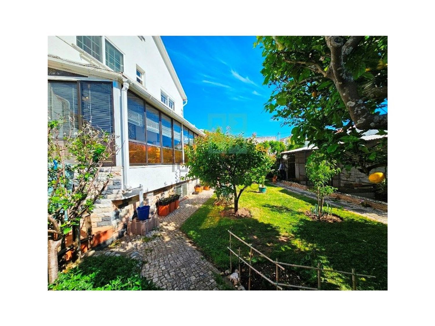 小楼房或独栋别墅出售在Rua Zambujal, 263 a - 游泳池