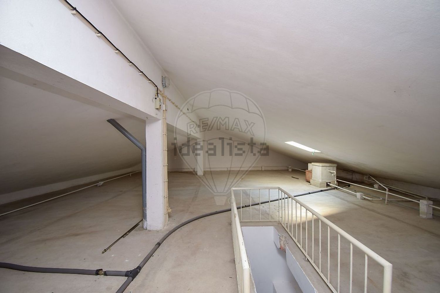 小楼房或独栋别墅出售在Rua da Quinta das Palmeiras - 详情