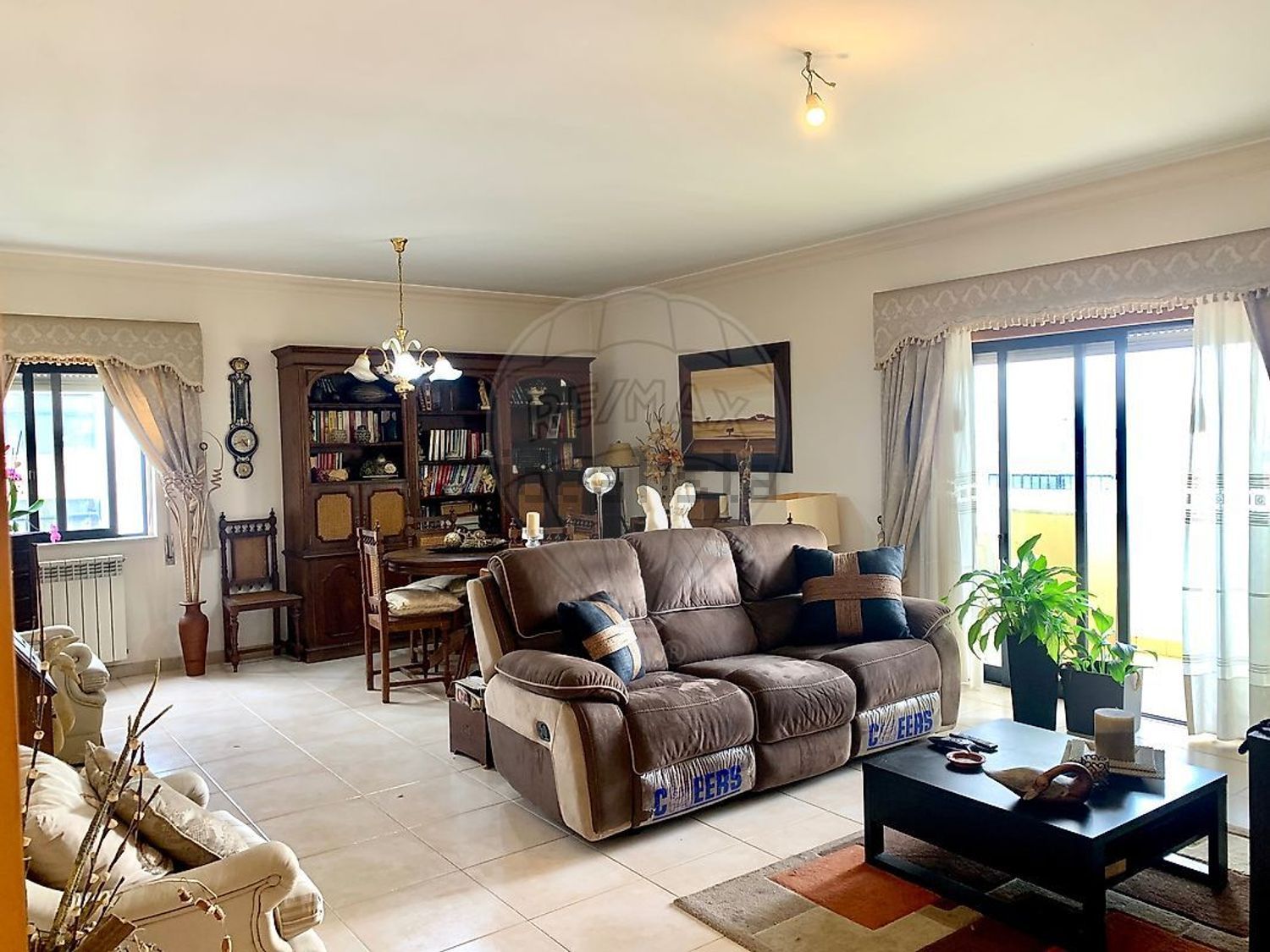 公寓 t2出售在Praceta Bernardo da Costa Macedo - 客厅