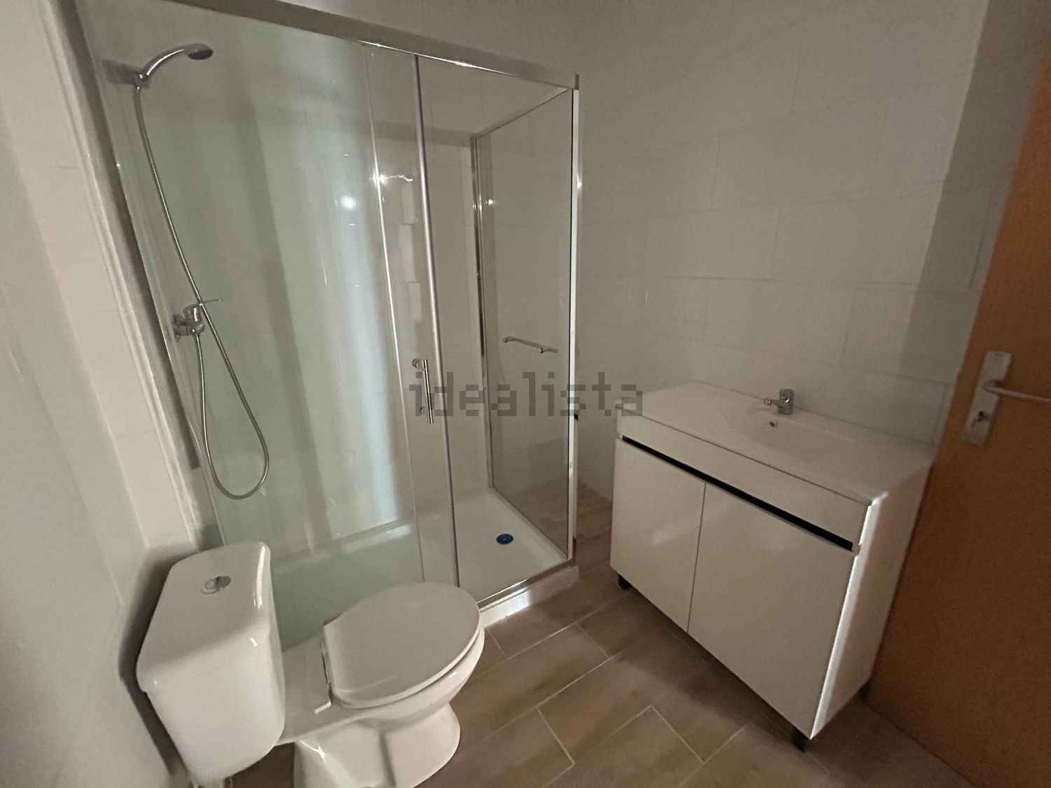 出租顶层公寓在Rua General Justiniano Padrel, 14 - 卫生间