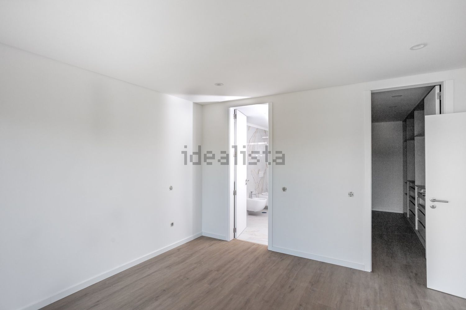 双拼别墅出售在Avenida Raul Brandão - 卧室