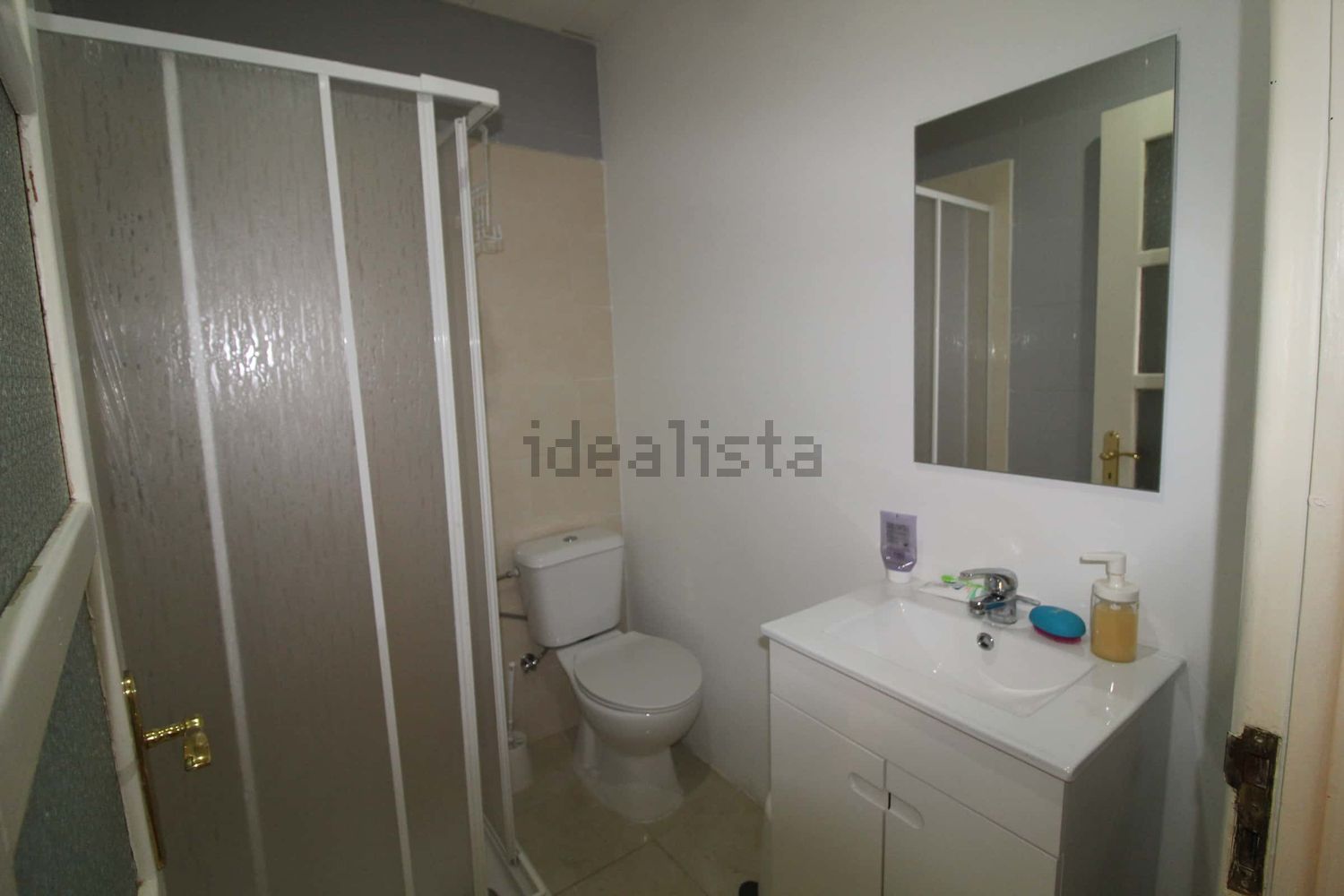 出租房间在Rua Actor Vale, 51 - 卫生间