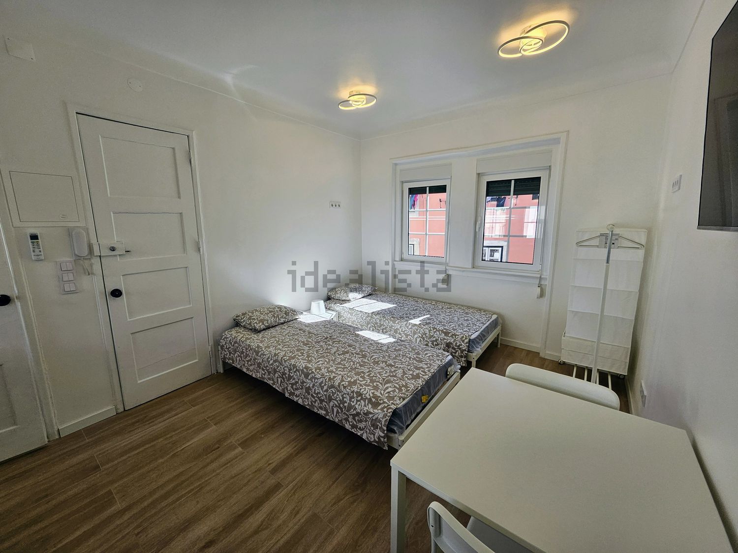 出租t0（单人公寓）在Beco de São Miguel, 13 - 卧室