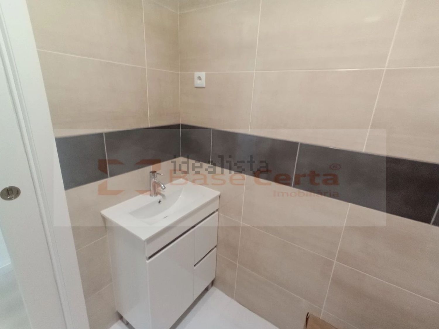 公寓 t3出售在Rua Melo Antunes s/n - 卫生间