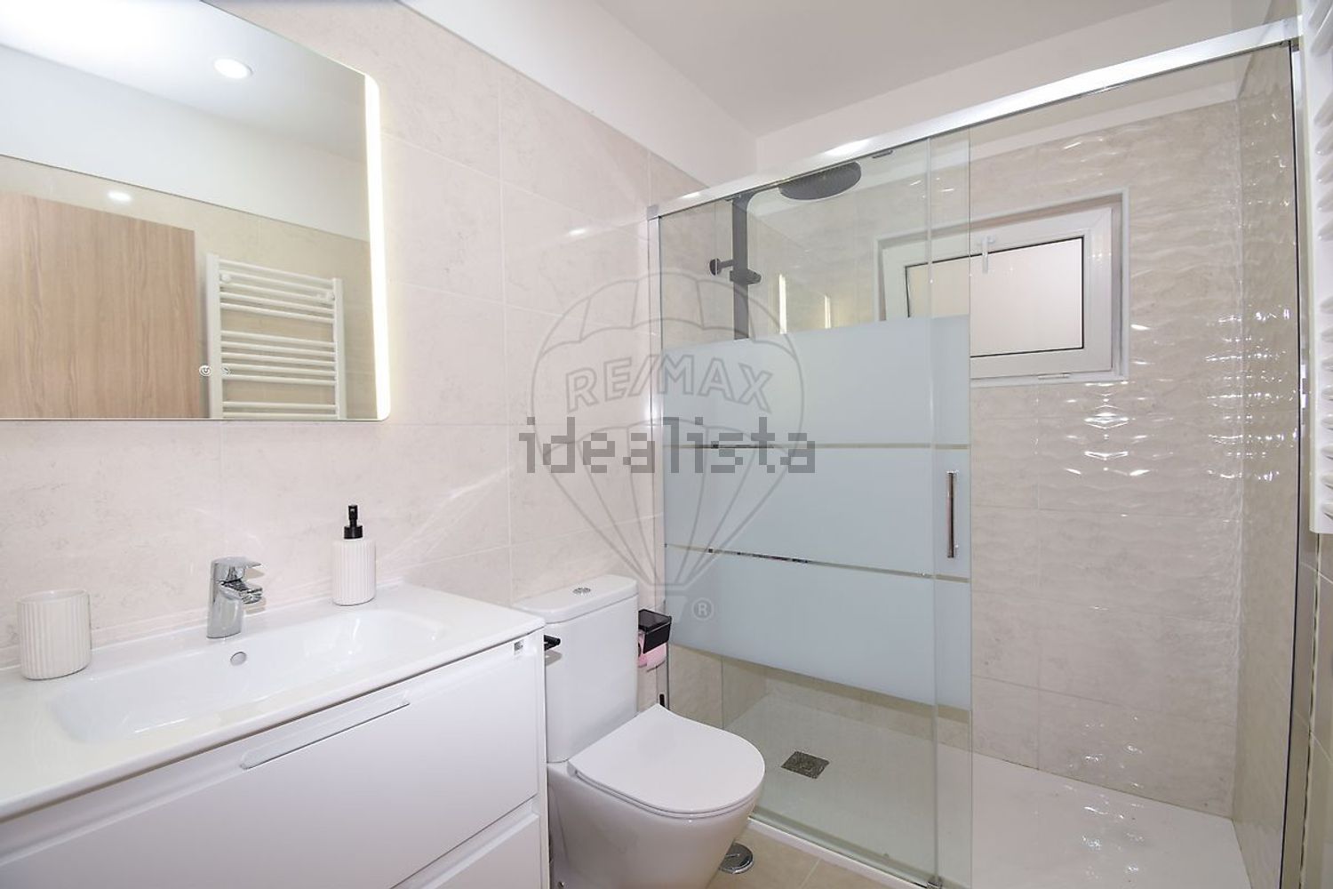 出租公寓 t3在Porto Salvo - 卫生间