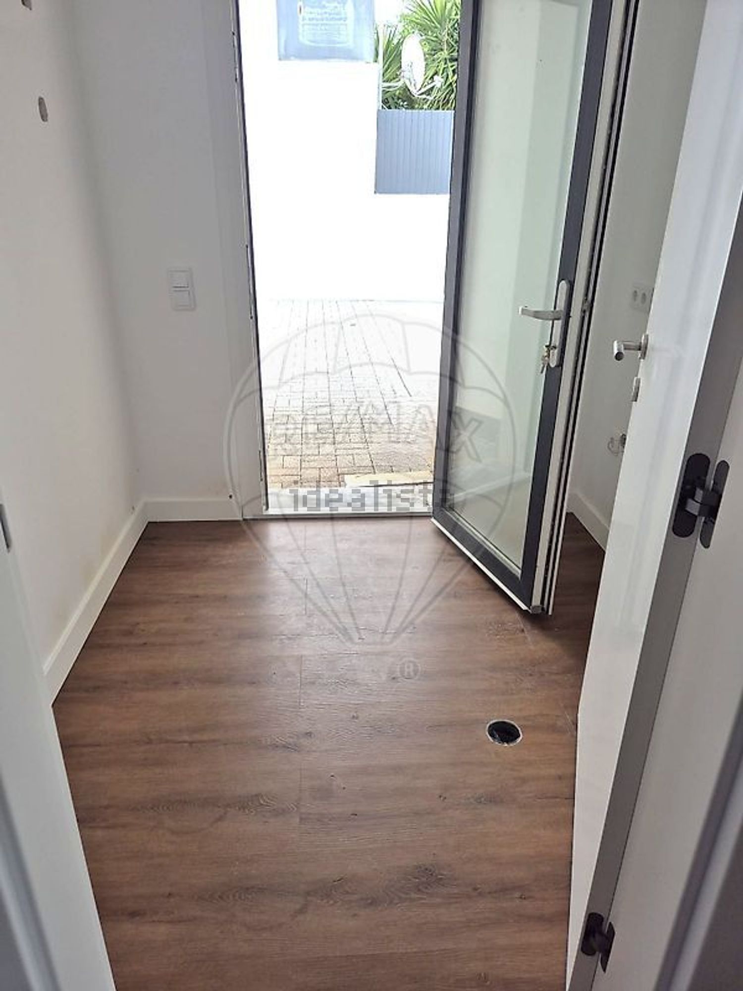 小楼房或独栋别墅出售在Rua 27 - 照片