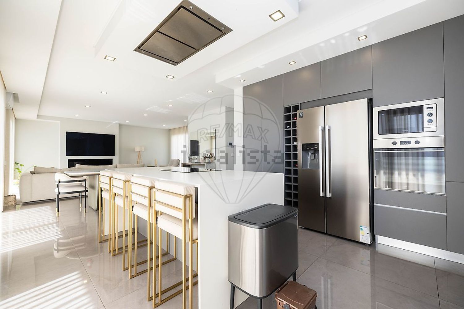 出租小楼房或独栋别墅在Rua Almeida Garrett - 厨房