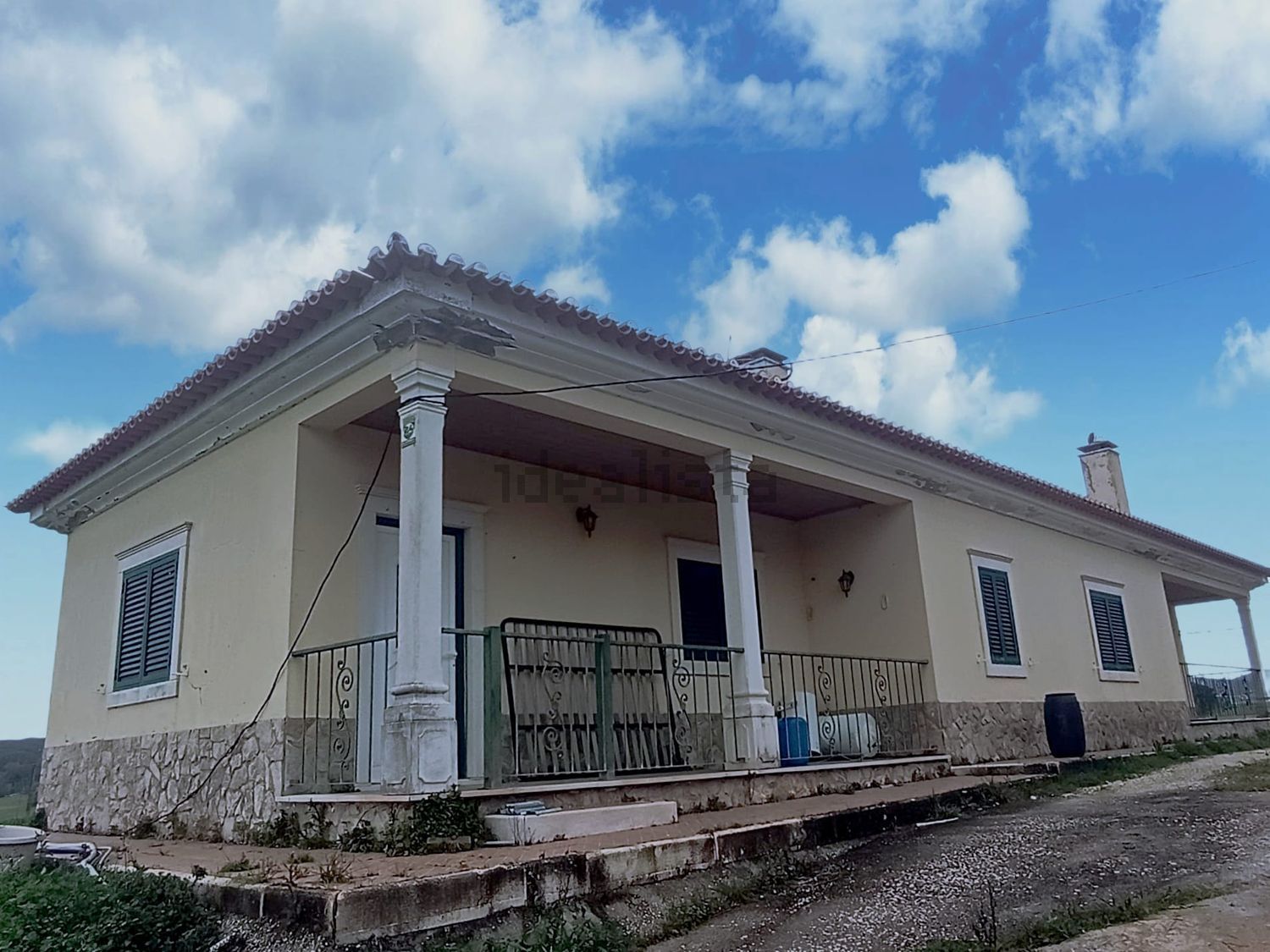 小楼房或独栋别墅出售在Caminho dos Reguengos - 外立面