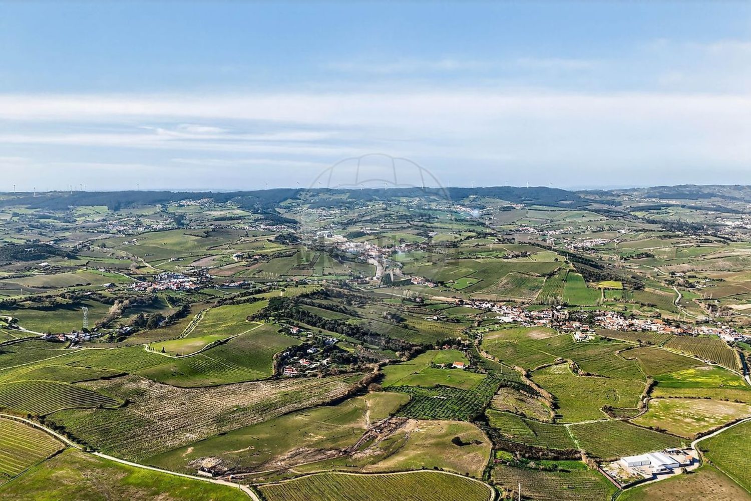 小楼房或独栋别墅出售在Rua Estreita - 视线