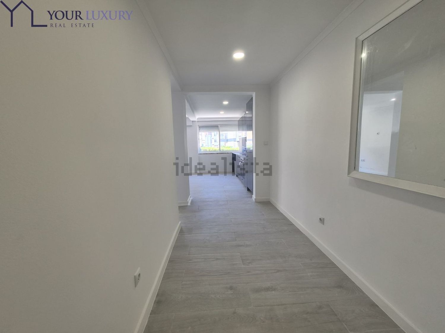 公寓 t2出售在Póvoa de Santo Adrião e Olival Basto - 过道