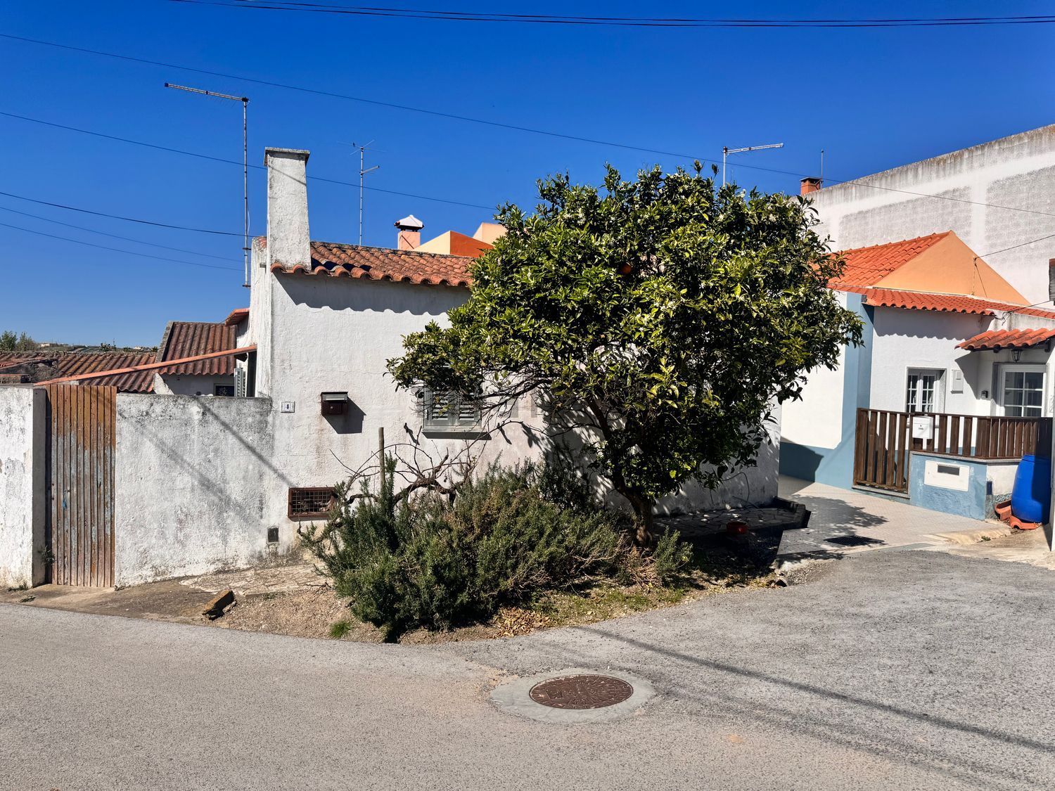 小楼房或独栋别墅出售在Rua dos Felicianos, 2 - 外立面