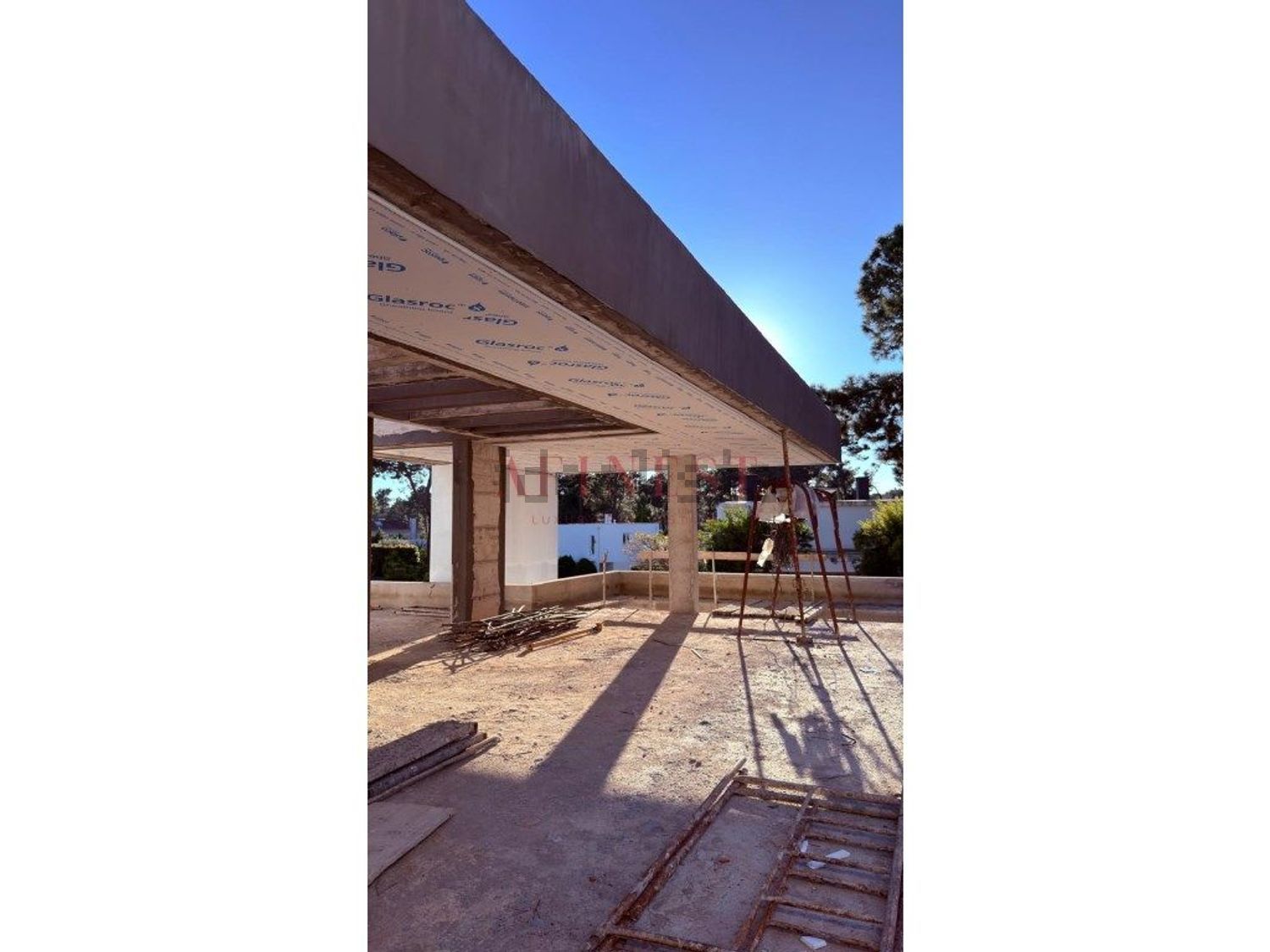 小楼房或独栋别墅出售在Rua do Tojo - 照片