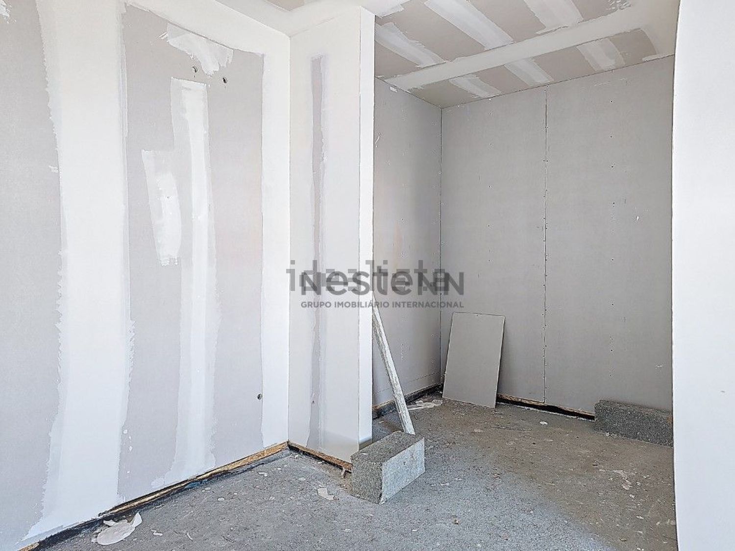 小楼房或独栋别墅出售在Lamas e Cercal - 照片