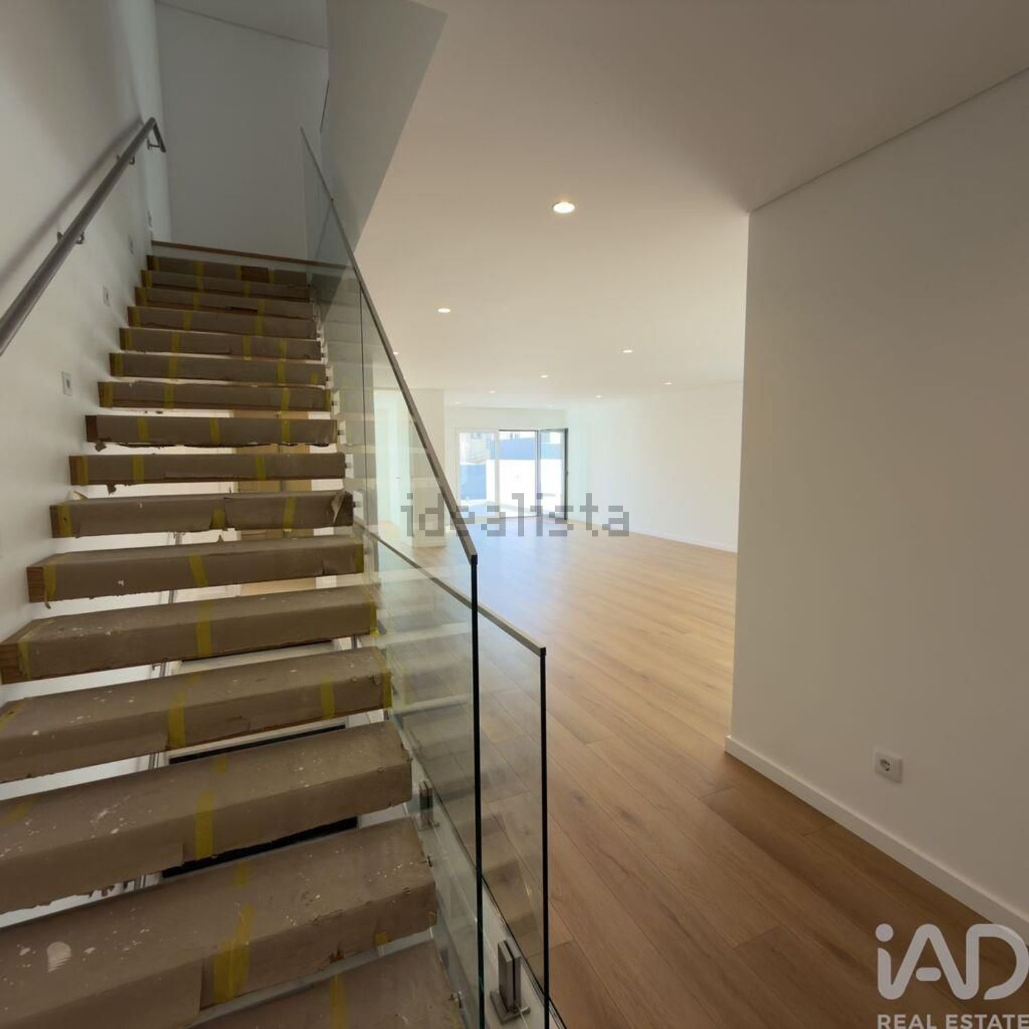 小楼房或独栋别墅出售在São Pedro do Estoril - 前厅