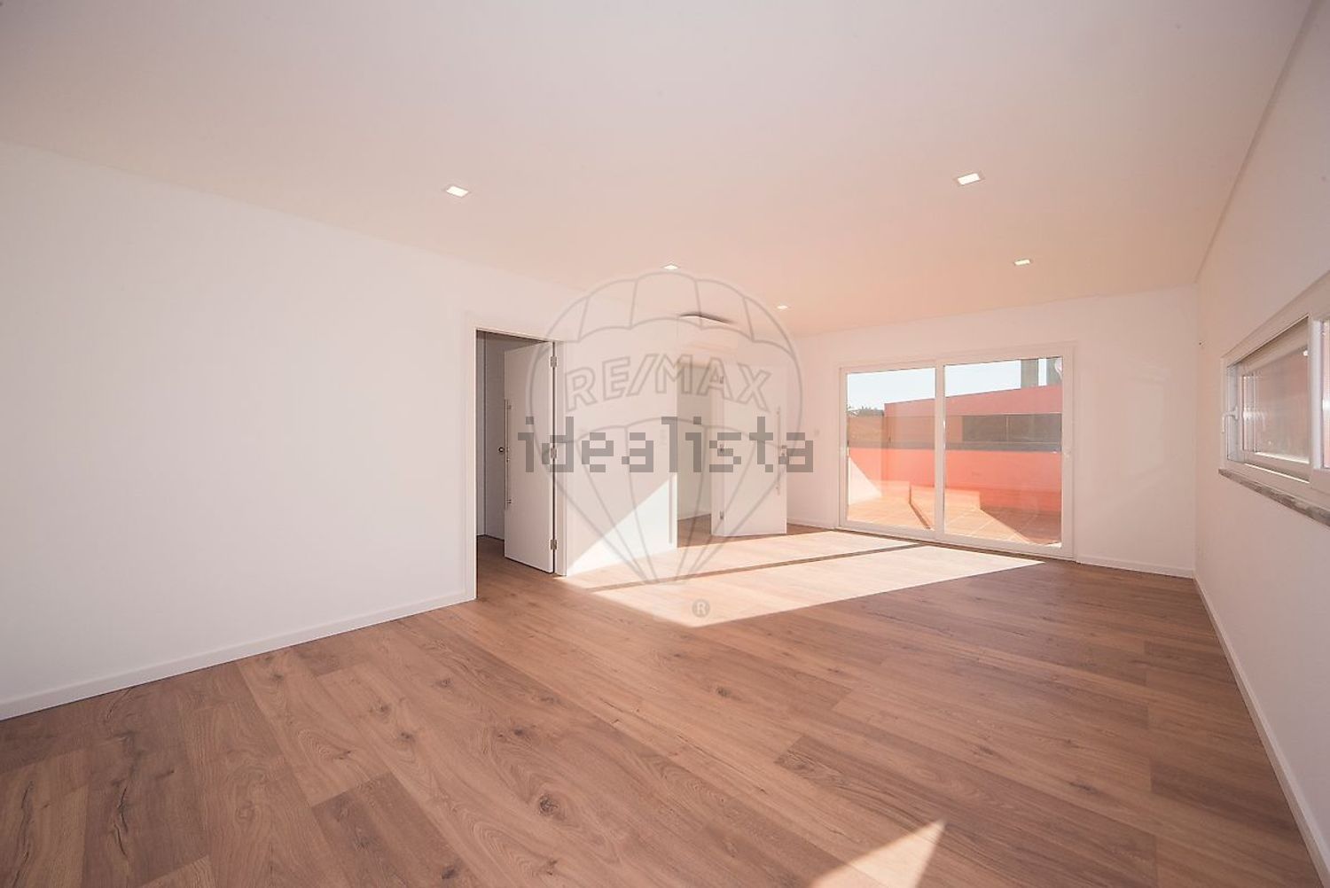 出租小楼房或独栋别墅Cm1318 - 居住