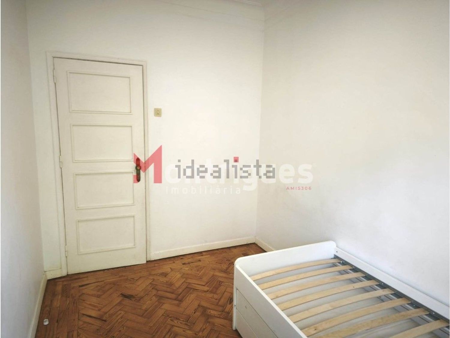 公寓 t4出售在Avenida Alfredo da Silva - 卧室