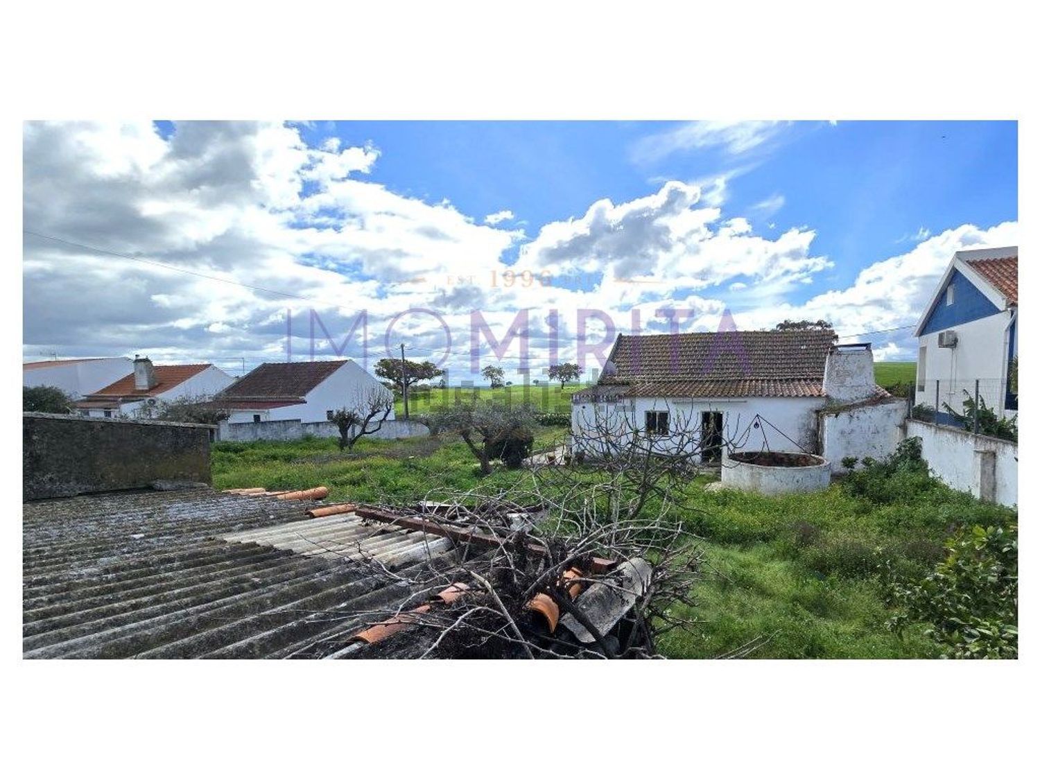 小楼房或独栋别墅出售在Rua do Chafariz - 外立面