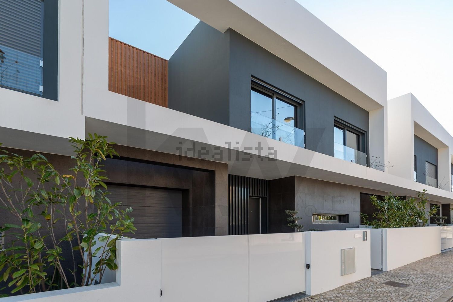 双拼别墅出售在Rua Marechal Craveiro Lopes s/n - 外立面