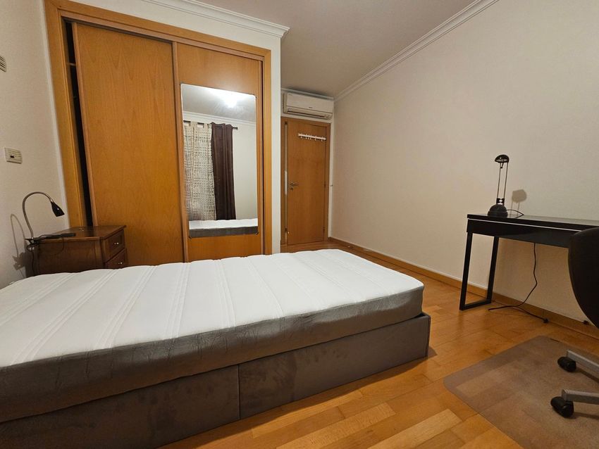 出租房间在Rua Carlos Pereira, 5