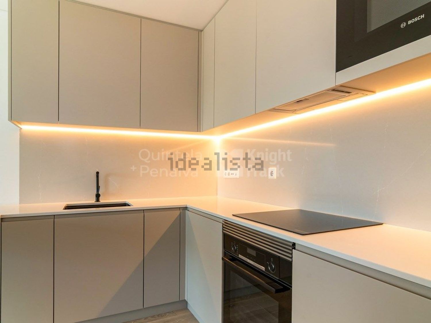 出租公寓 t3在Avenida da Liberdade, 19 - 厨房