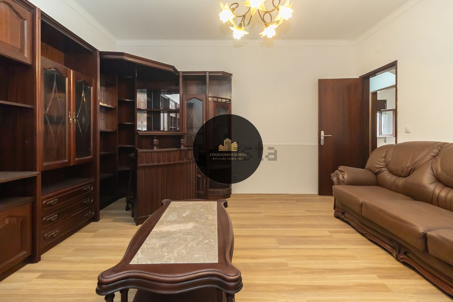 小楼房或独栋别墅出售在Cascalheira - Venda do Alcaide - 客厅