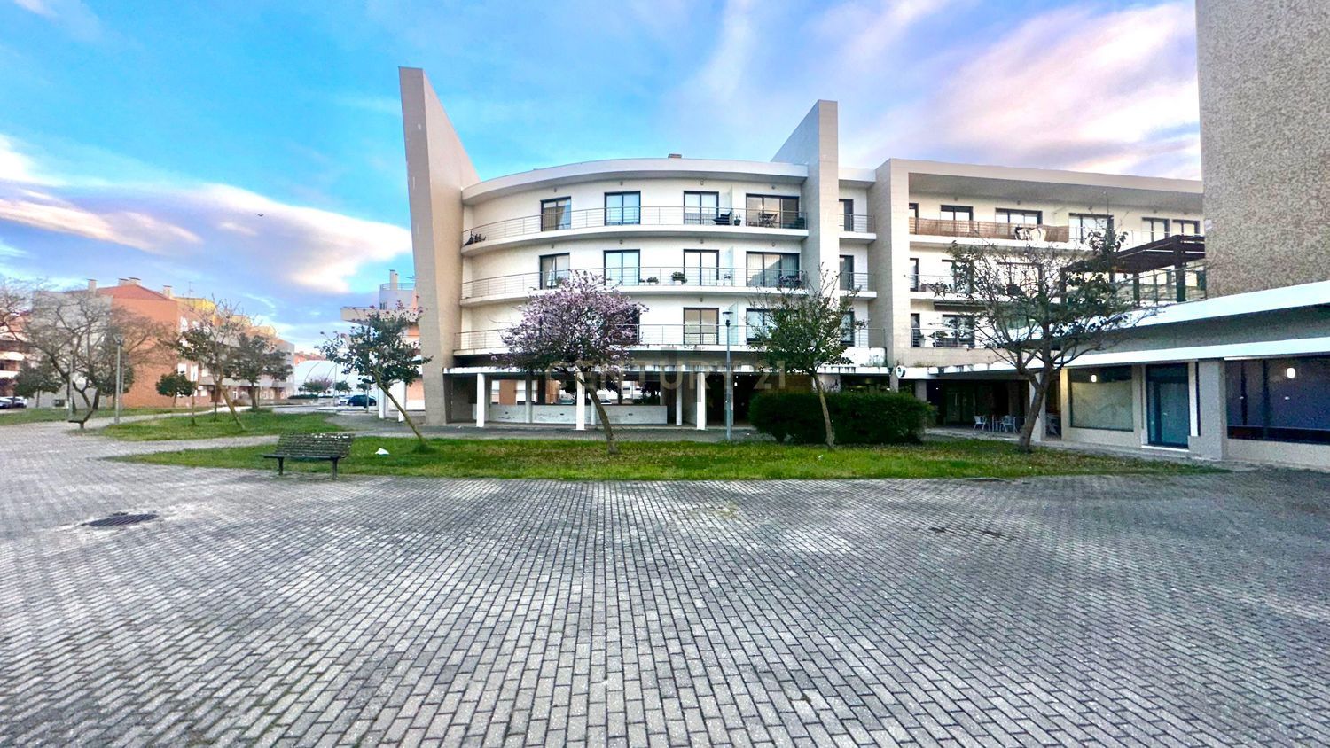 公寓 t4出售在Avenida Natália Correia - 视线