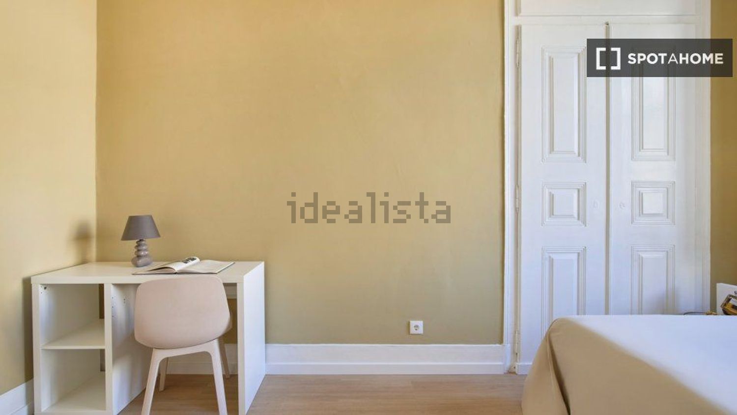 出租房间在Largo Vitorino Damásio - 卧室