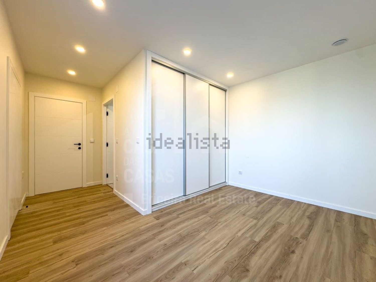 小楼房或独栋别墅出售在Encarnação - 居住