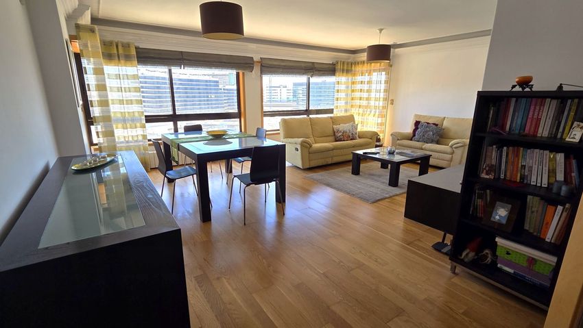 出租公寓 t3在Rua Francisco Stromp, 25