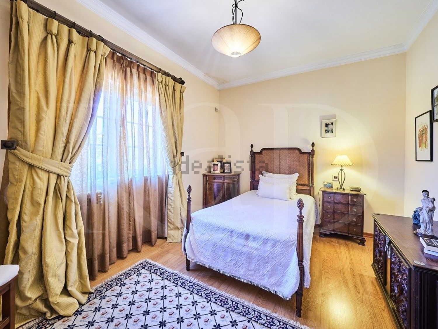 小楼房或独栋别墅出售在Rua Bartolomeu Perestelo, 189 - 卧室