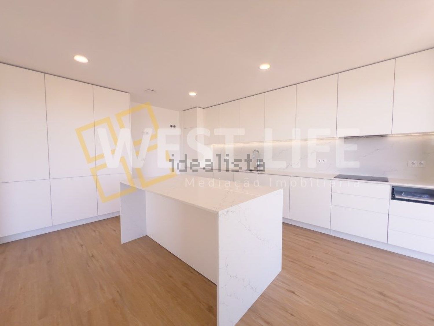 小楼房或独栋别墅出售在São Pedro da Cadeira - 厨房