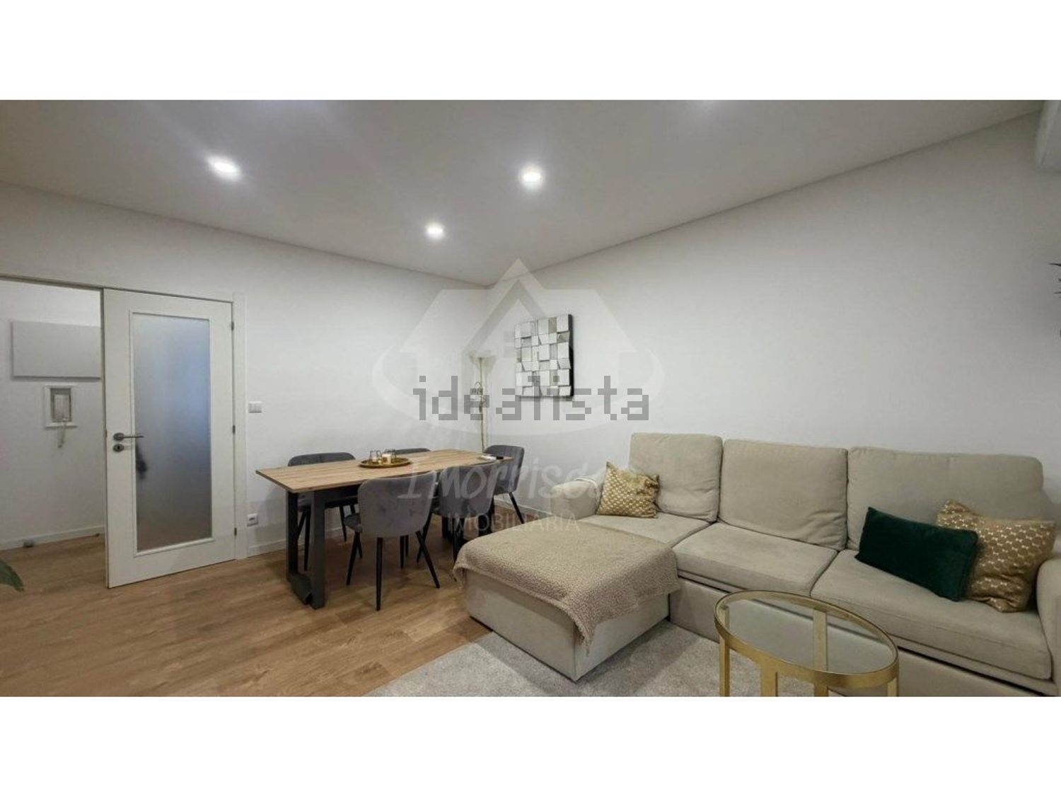 公寓 t2出售在Rua 5 de Outubro - 客厅