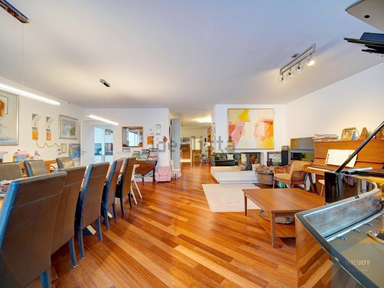 出租小楼房或独栋别墅在Rua Mato da Mina, 41 - 客厅