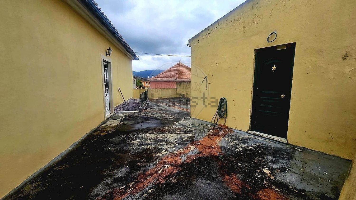 小楼房或独栋别墅出售在Ventosa - 外立面