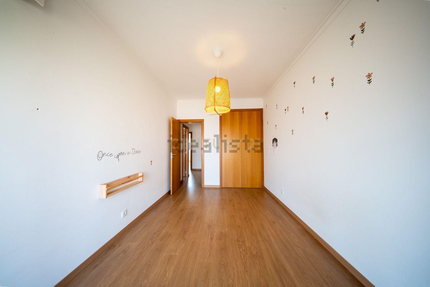 公寓 t3出售在Avenida Ruy Luís Gomes, 12 - 过道