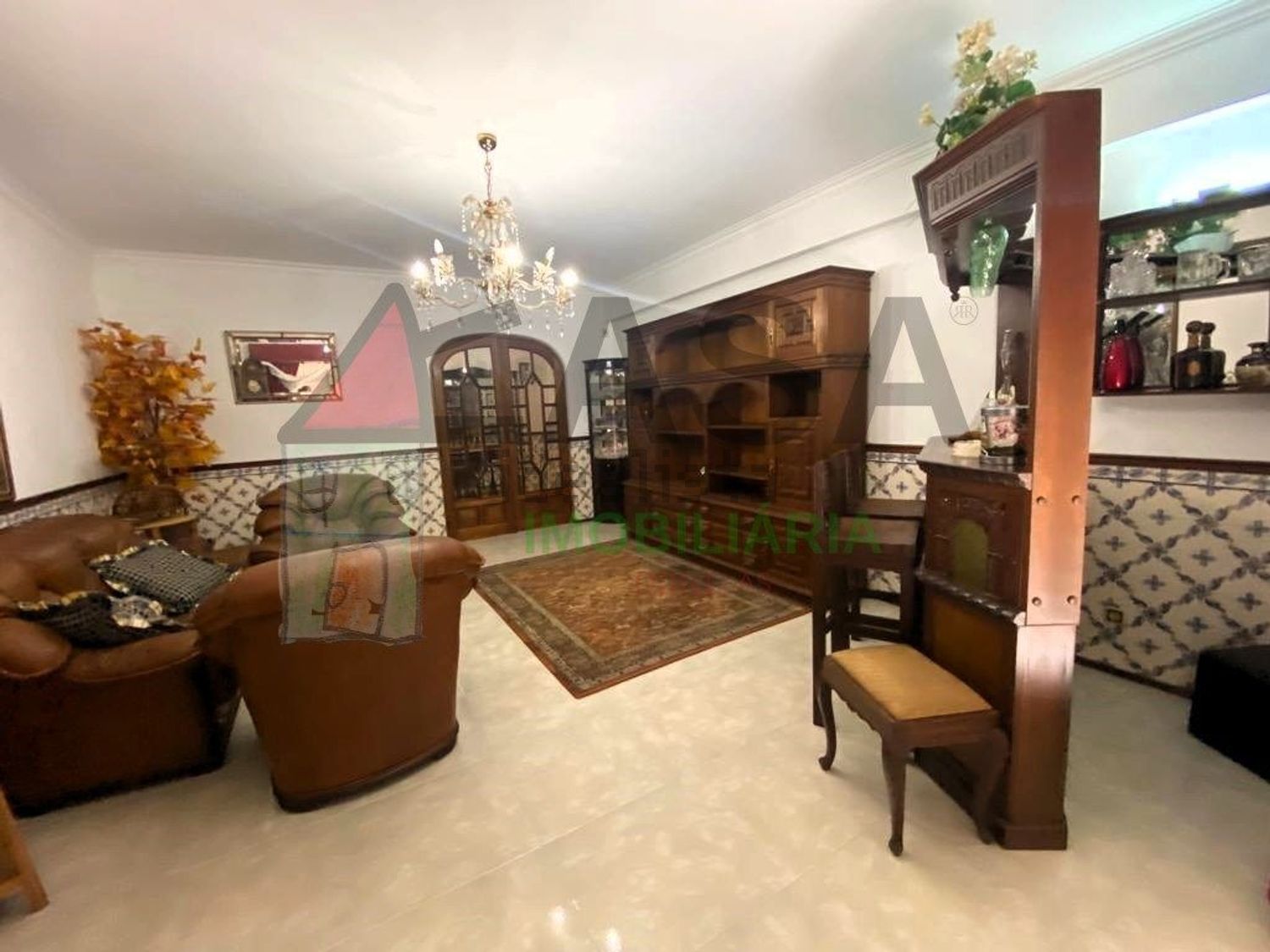 小楼房或独栋别墅出售在Rua Santo Estevão, 194 - 客厅