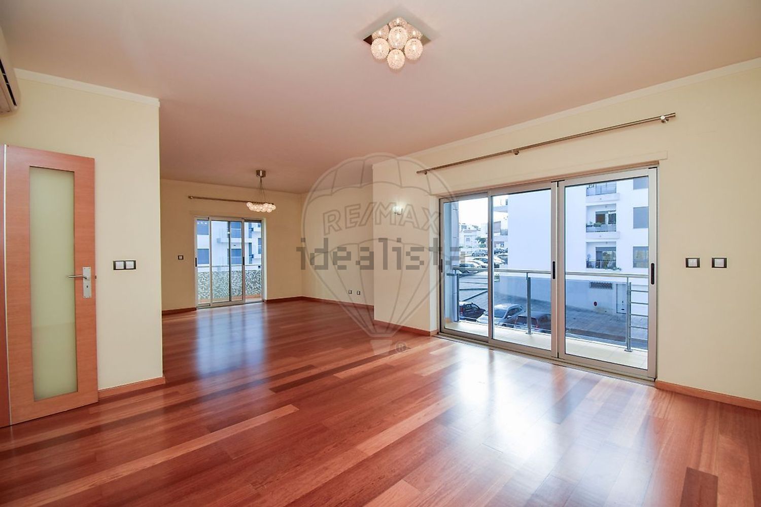 出租公寓 t3在Rua 1º de Maio - 居住