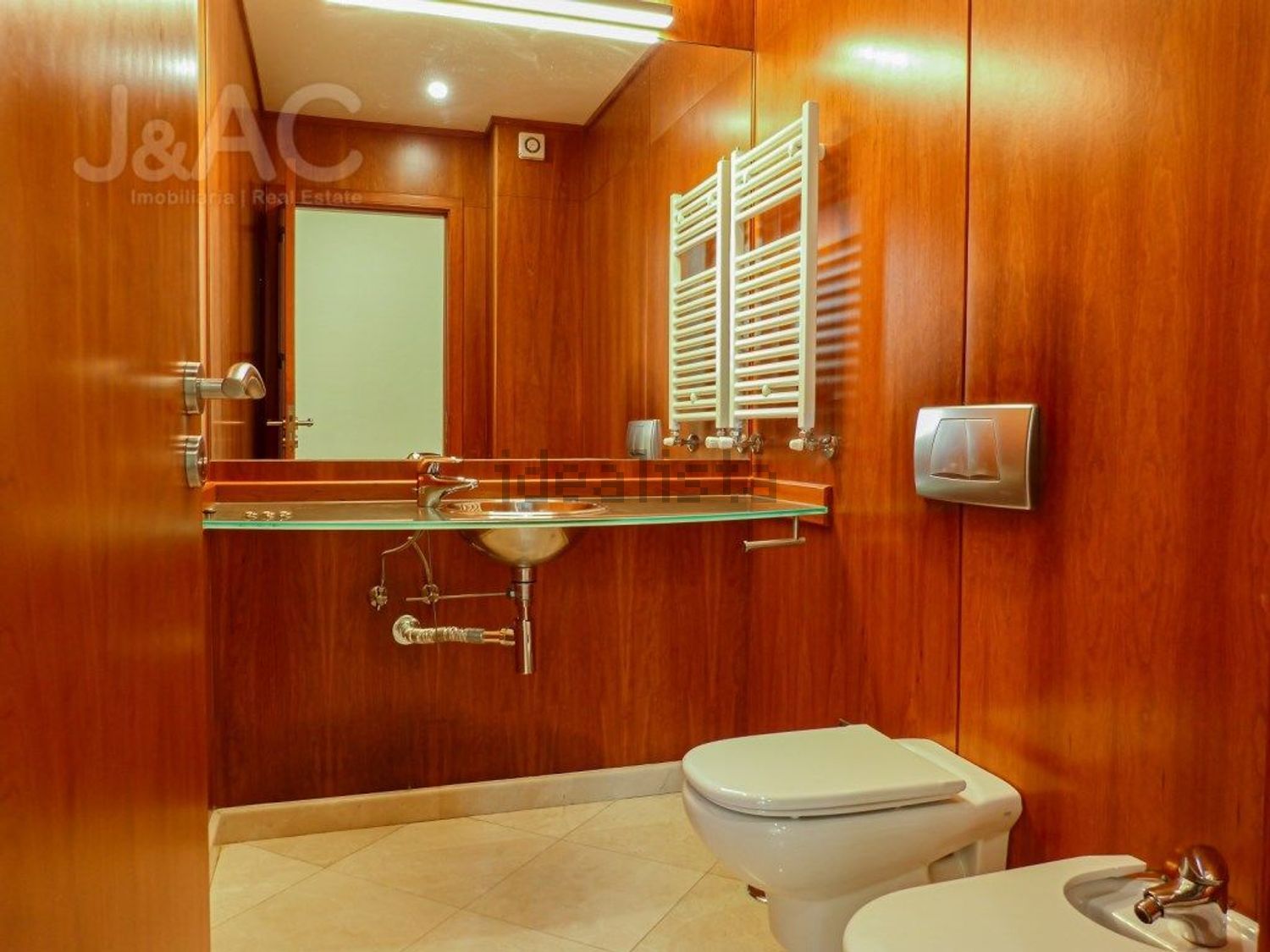 出租双拼别墅在Rua Cedros, 37 - 卫生间