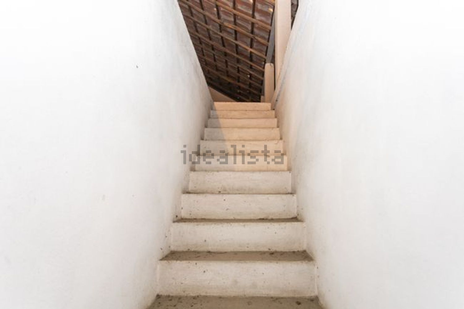 小楼房或独栋别墅出售在Rua Padre Cruz - 详情