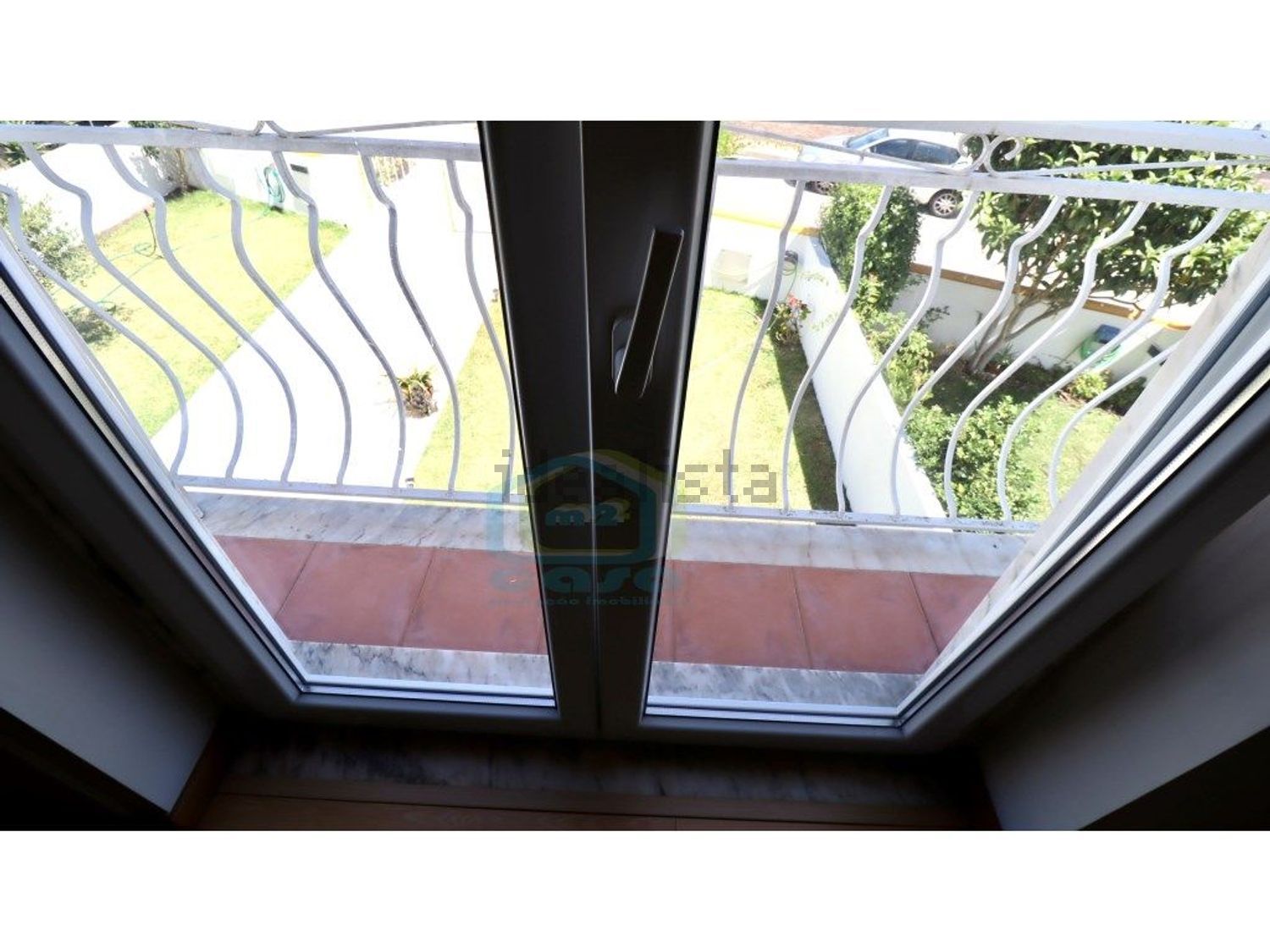 小楼房或独栋别墅出售在Rua Dona Aurélia, 13 - 露台