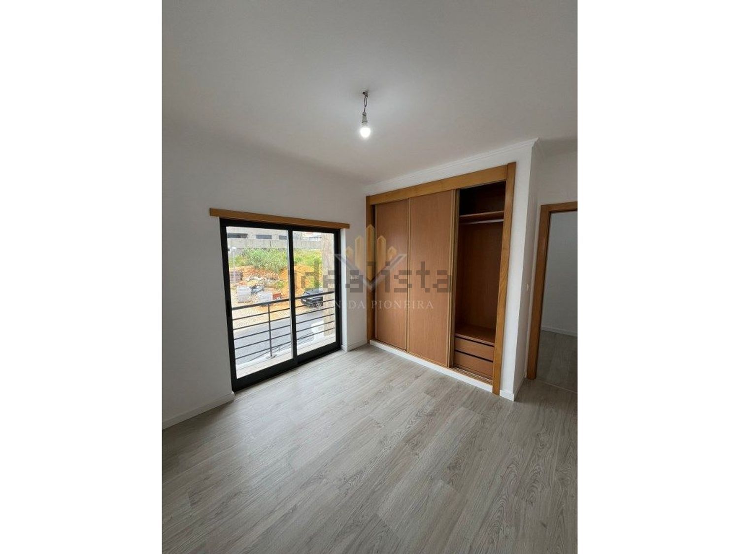 小楼房或独栋别墅出售在Rua Pulido Valente - 居住