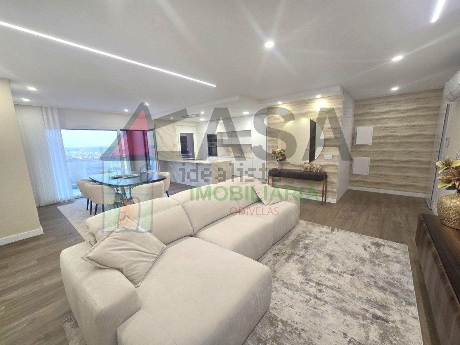 公寓 t2出售在Avenida Doutor António Silva Marques, 10 - 客厅